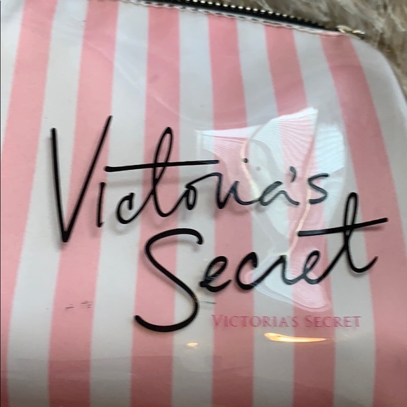 Cute! Victoria’s Secret Bag - Picture 3 of 8